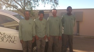 Osmil (Auxiliar de Jardinagem) José Fernandes (Tratorista) Josival (Auxiliar de Jardinagem) Alessandro (Jardineiro)